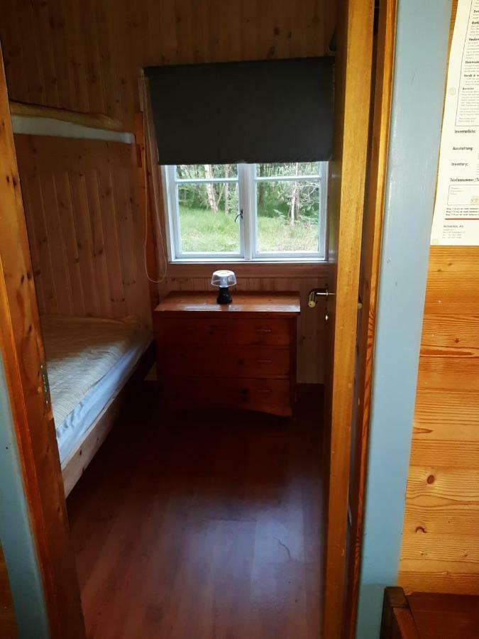 Cozy Cottage In The Woods, Near Dyreparken In Kristiansand, Lake LolandsvannetOvrebo エクステリア 写真